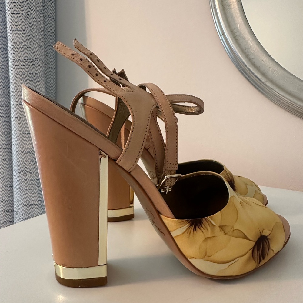 Sam Edelman Tan and Yellow Floral Women's Heels - Picture 6 of 9